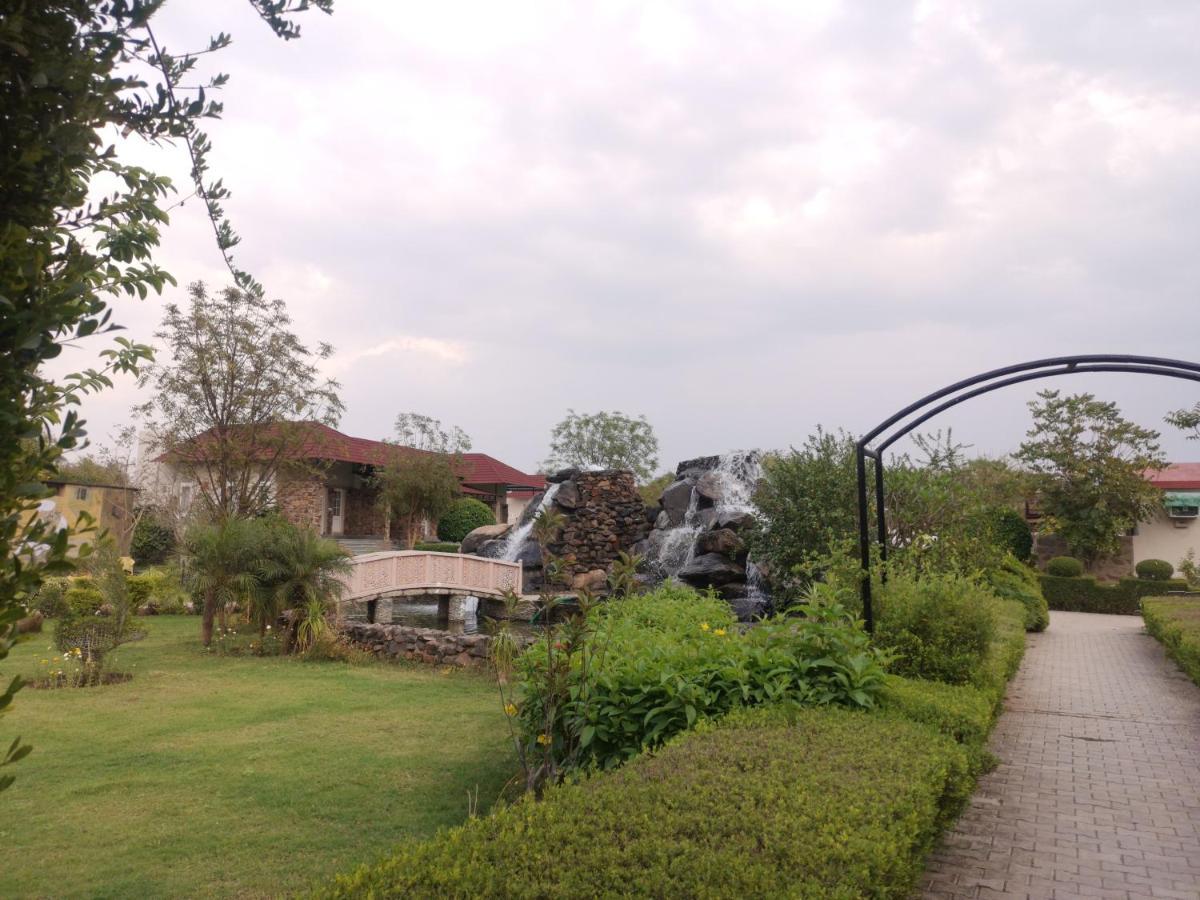 Astroport Sariska Treetop By Eight Continents Tehla Eksteriør bilde